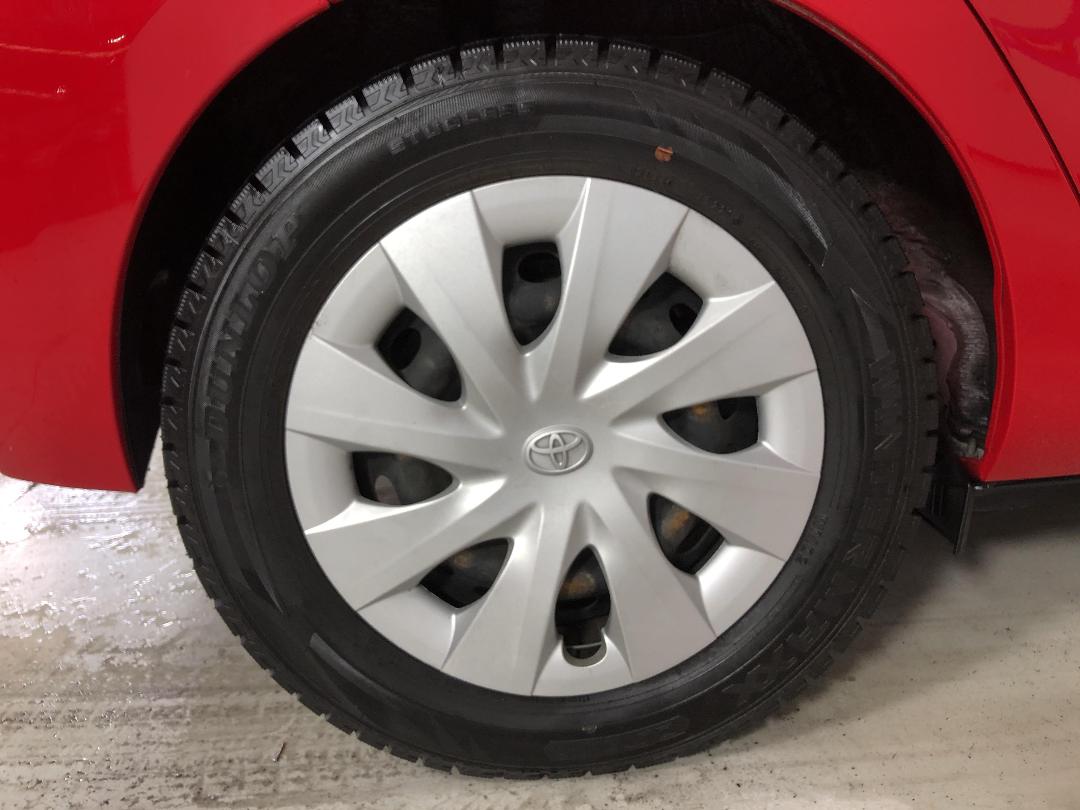 Photo '12' of Toyota Aqua Photo '12' of Toyota Aqua