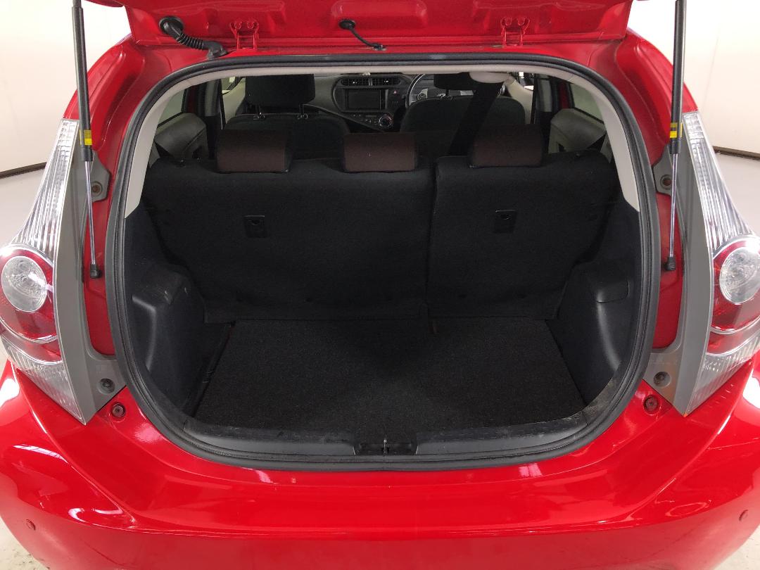 Photo '14' of Toyota Aqua Photo '14' of Toyota Aqua