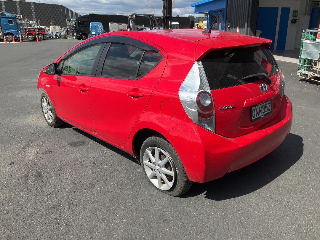 Photo '5' of Toyota Aqua