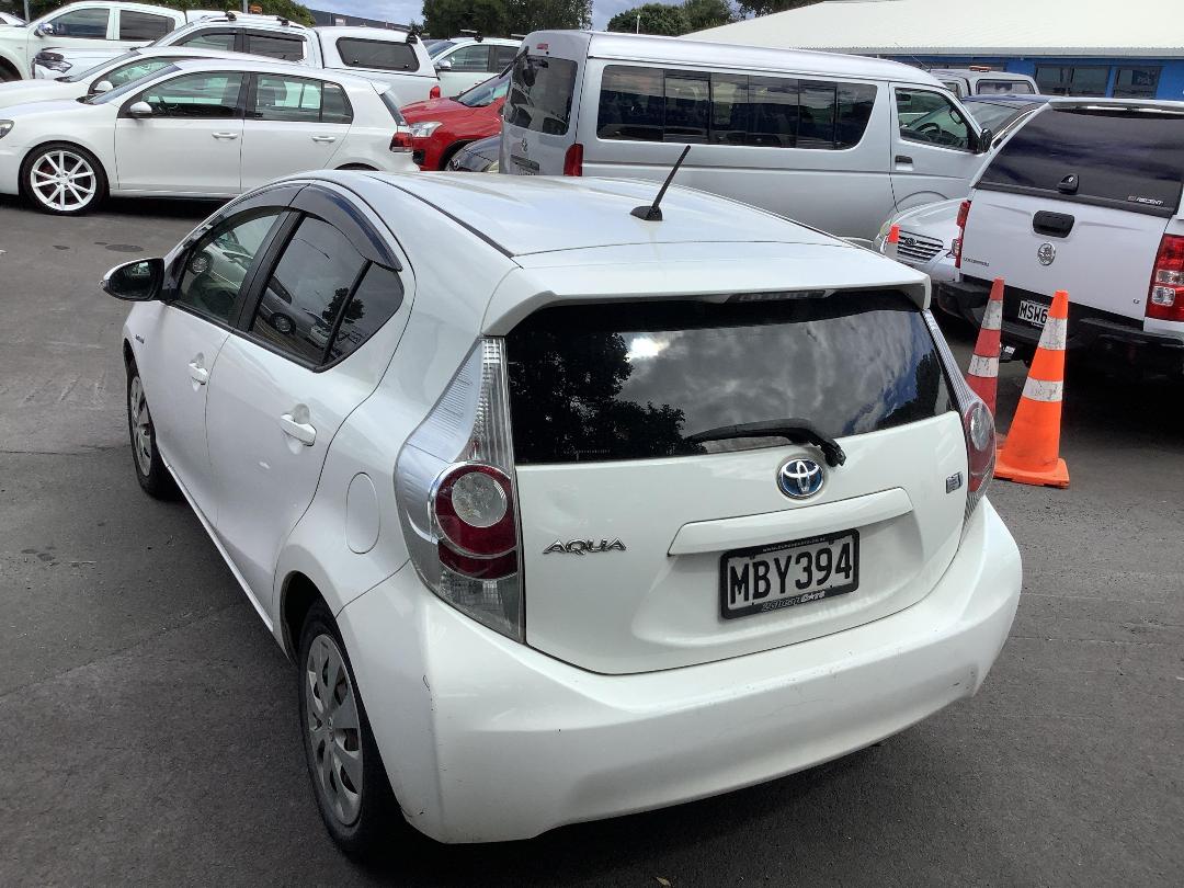 Photo '3' of Toyota Aqua