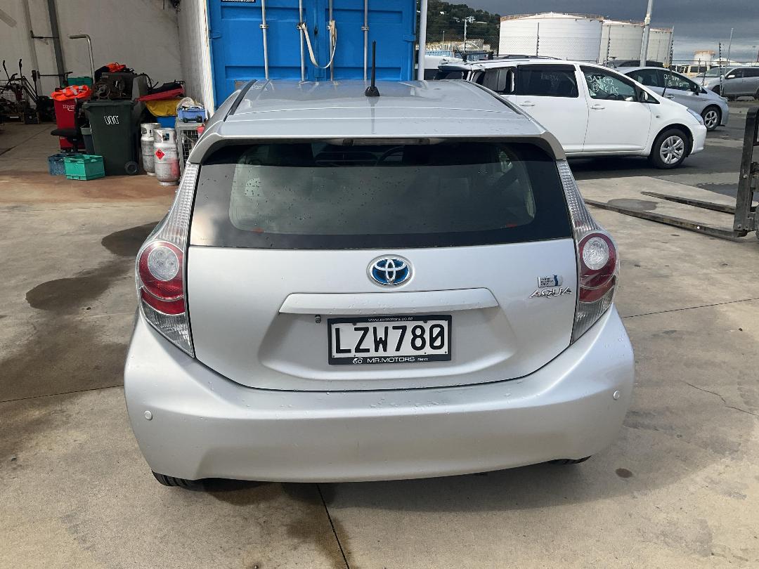 Photo '4' of Toyota Aqua