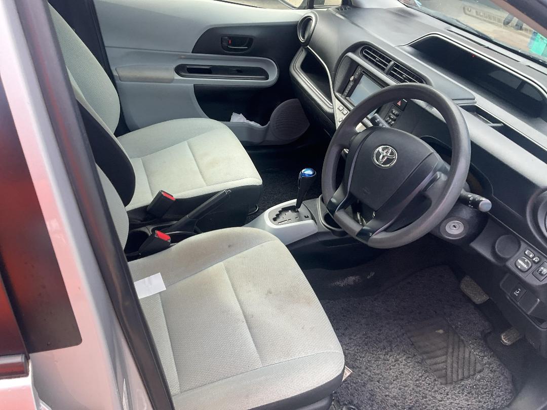 Photo '9' of Toyota Aqua