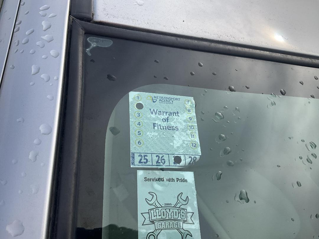 Photo '12' of Toyota Aqua