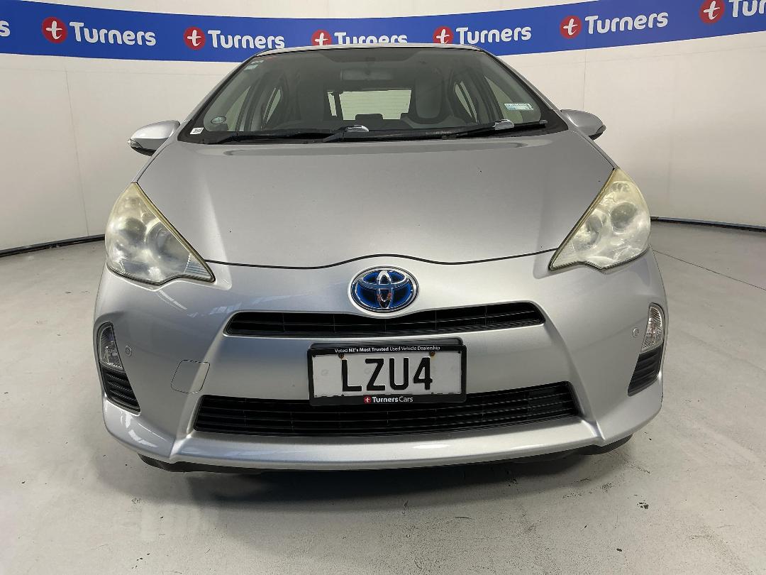 Photo '2' of Toyota Aqua