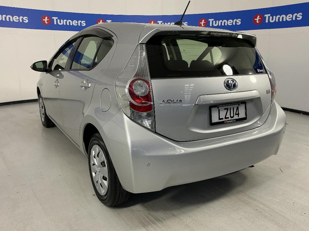 Photo '5' of Toyota Aqua