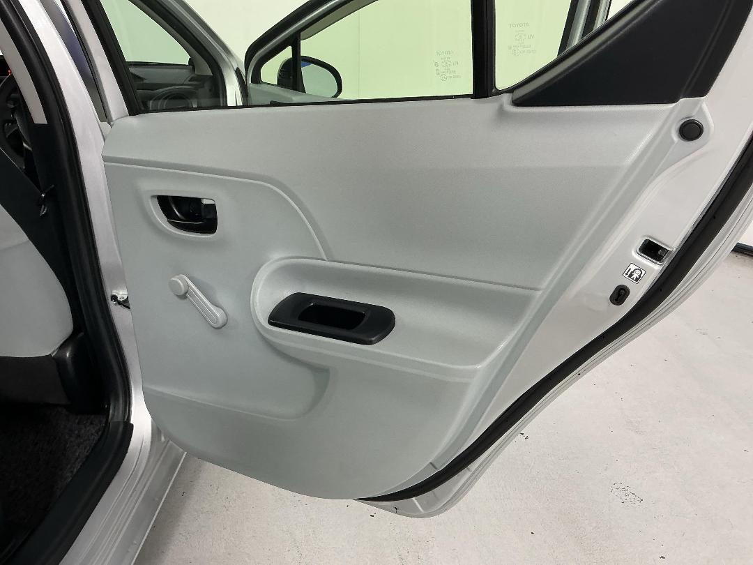 Photo '19' of Toyota Aqua