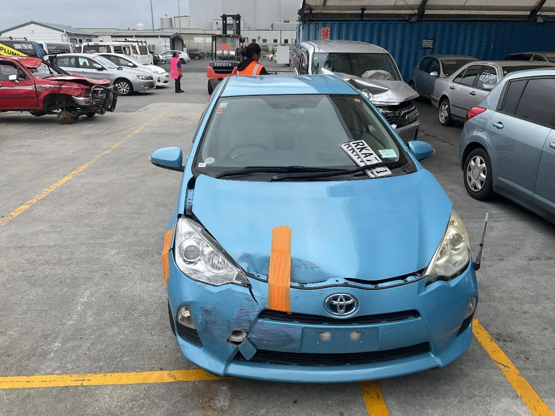 Photo '4' of Toyota Aqua