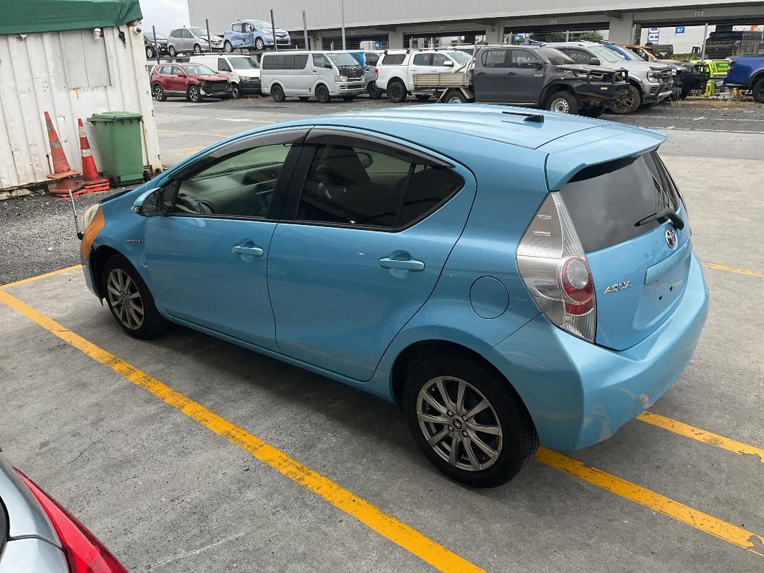 Photo '9' of Toyota Aqua