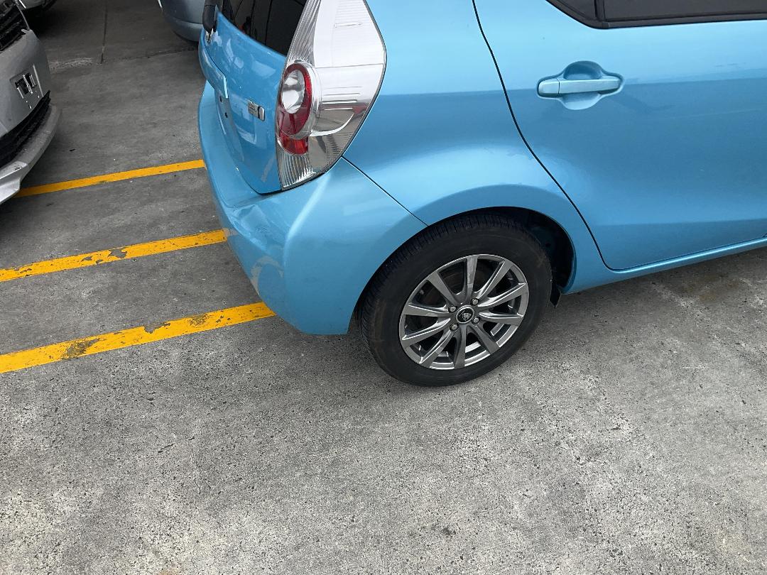 Photo '13' of Toyota Aqua