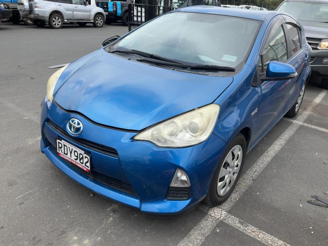 Photo '2' of Toyota Aqua