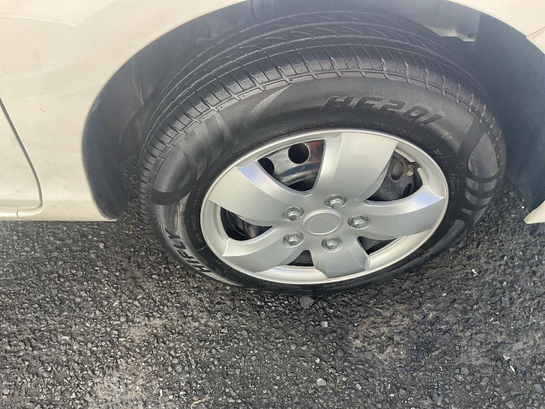 Photo '7' of Toyota Aqua Hybrid