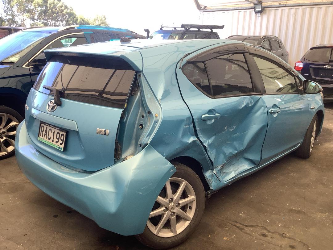 Photo '4' of Toyota Aqua