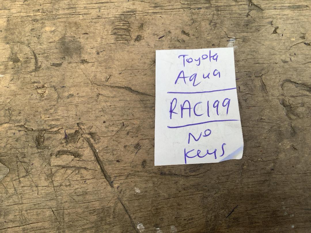 Photo '18' of Toyota Aqua