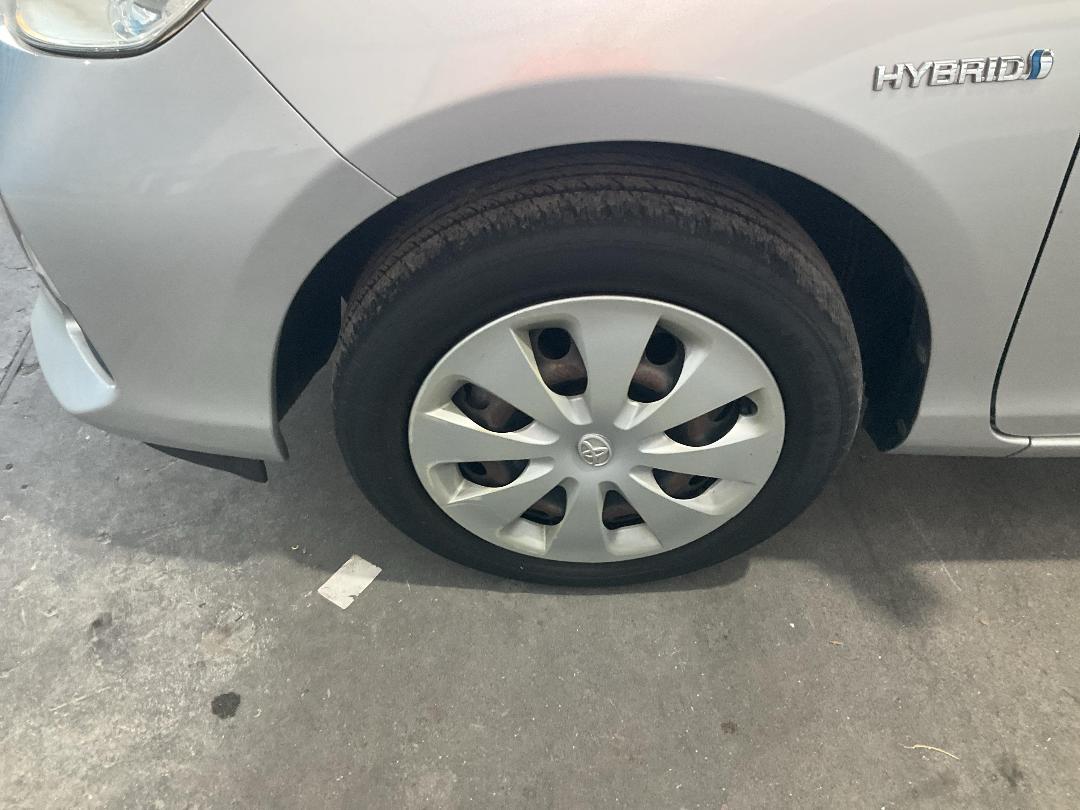 Photo '7' of Toyota Aqua Hybrid