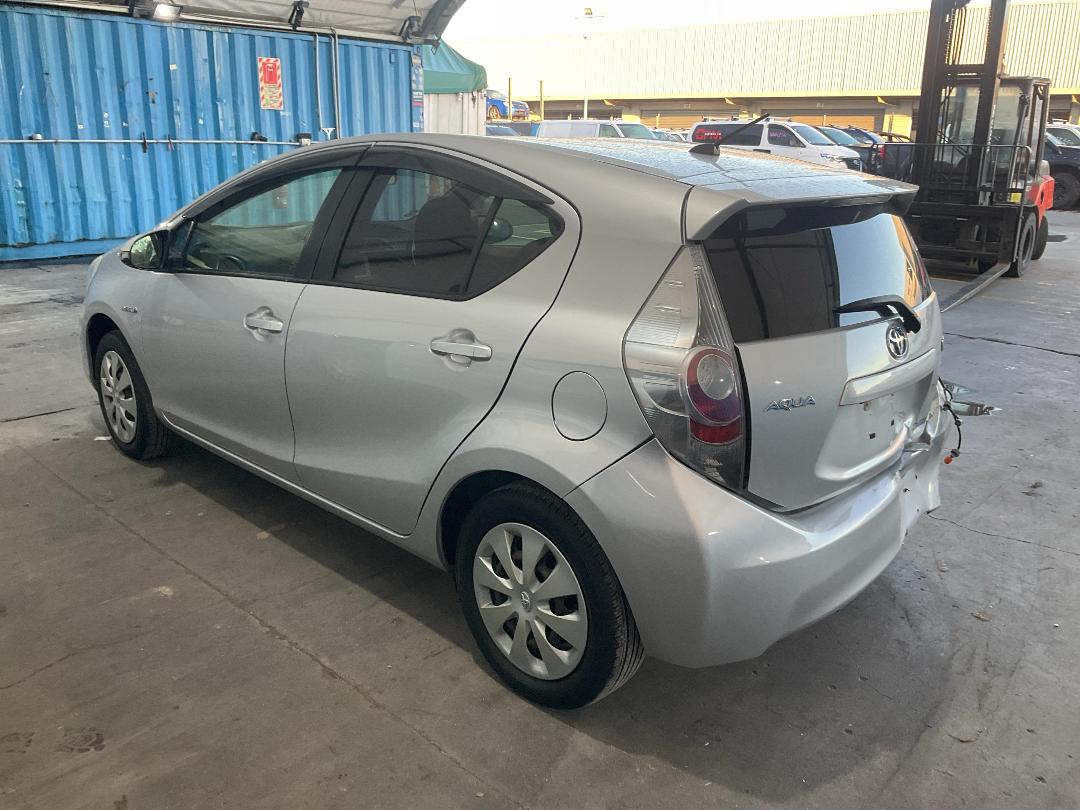 Photo '9' of Toyota Aqua Hybrid