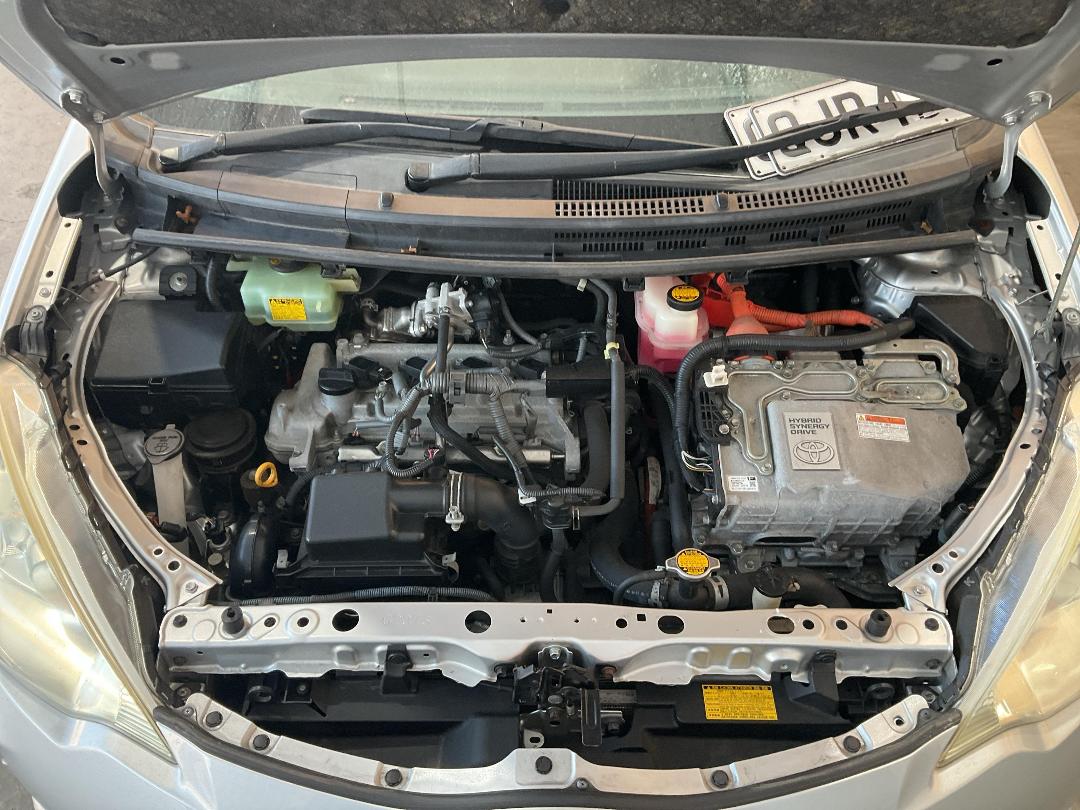 Photo '24' of Toyota Aqua Hybrid