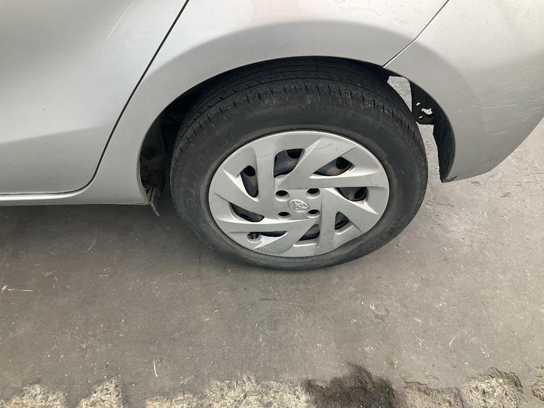 Photo '12' of Toyota Aqua