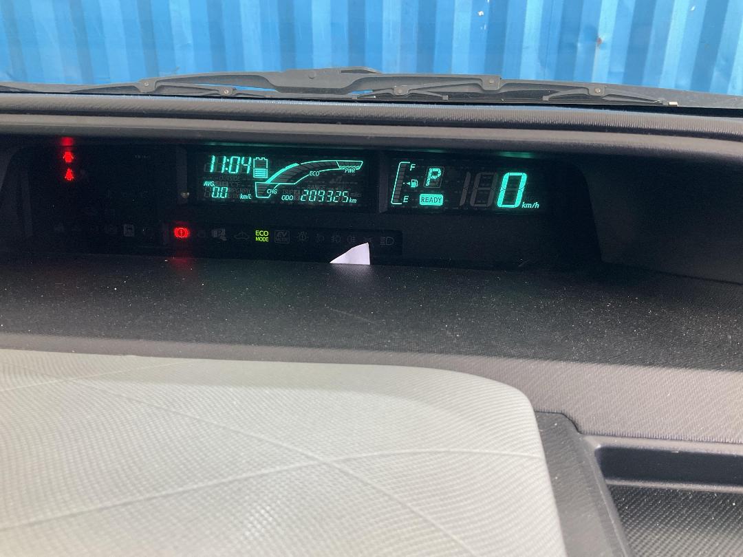 Photo '27' of Toyota Aqua