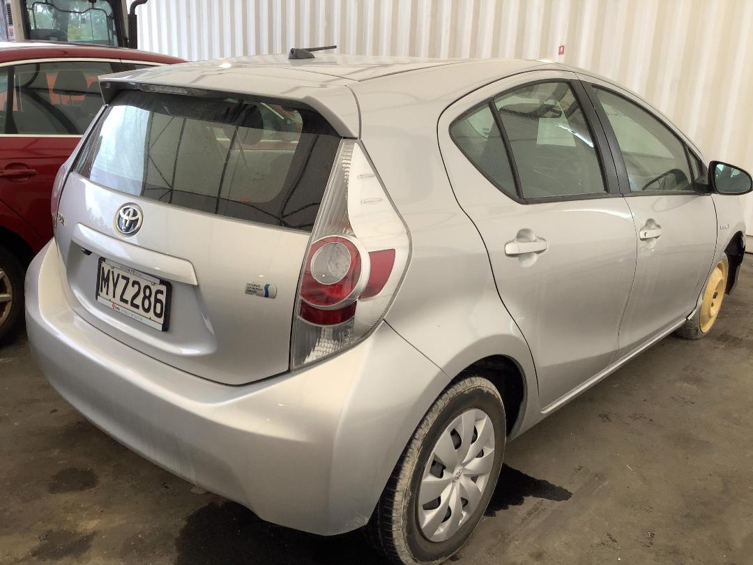 Photo '6' of Toyota Aqua