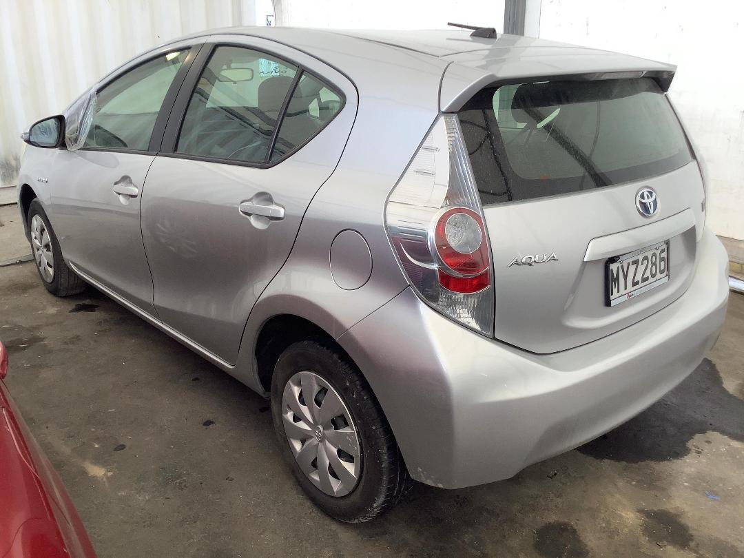 Photo '7' of Toyota Aqua