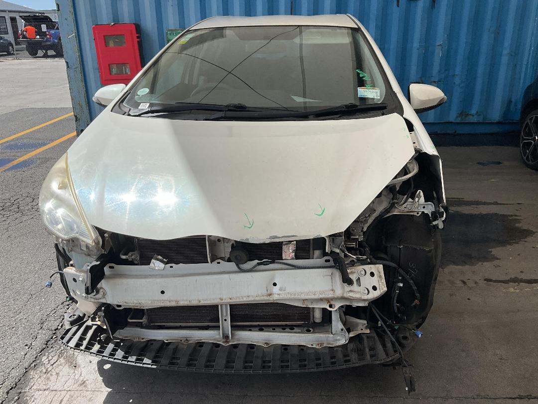 Photo '3' of Toyota Aqua Hybrid