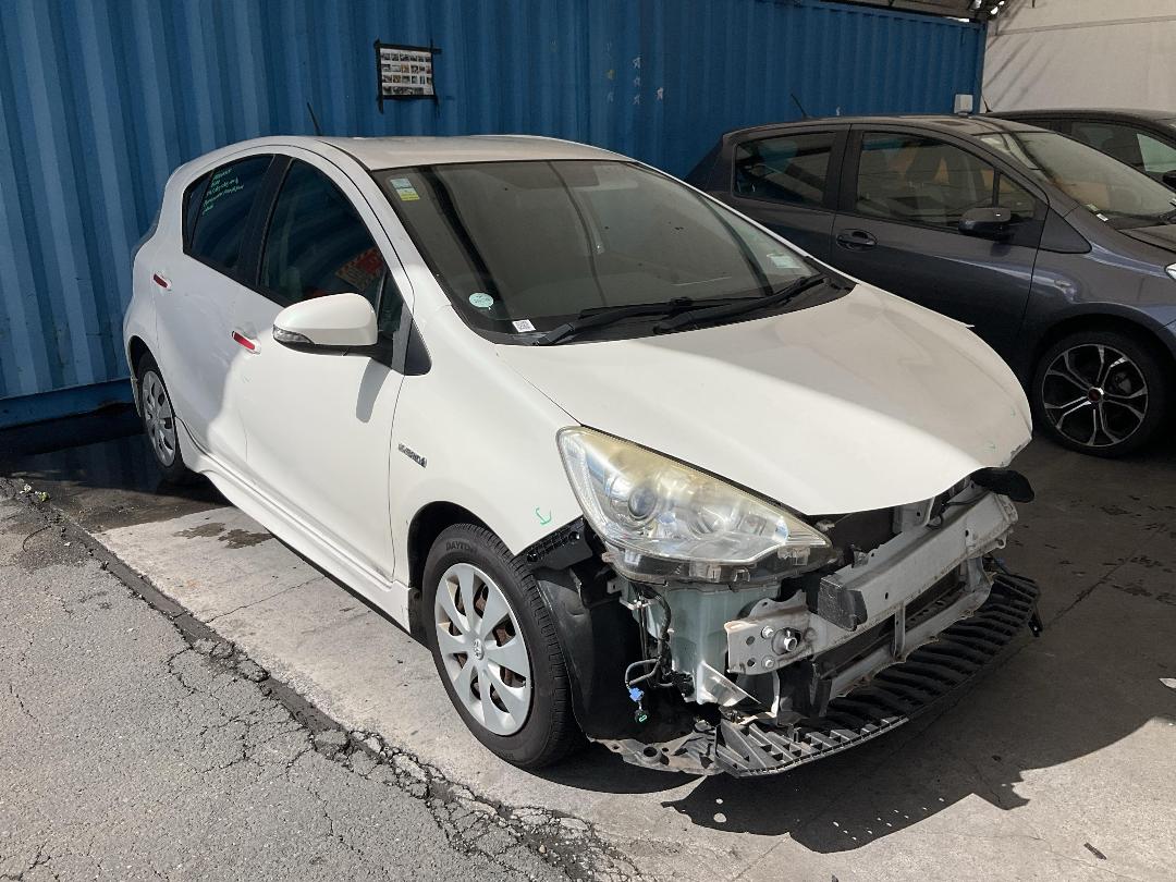 Photo '2' of Toyota Aqua Hybrid