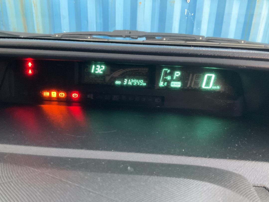 Photo '24' of Toyota Aqua Hybrid