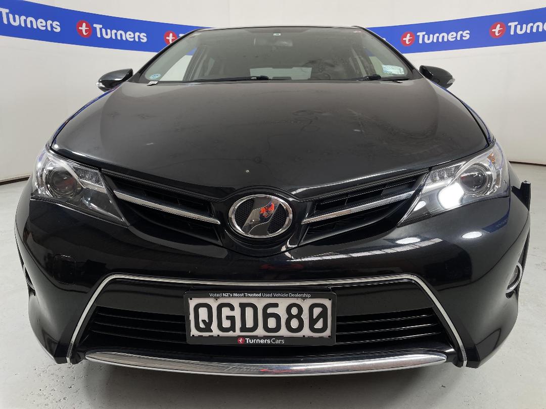 Photo '2' of Toyota Auris