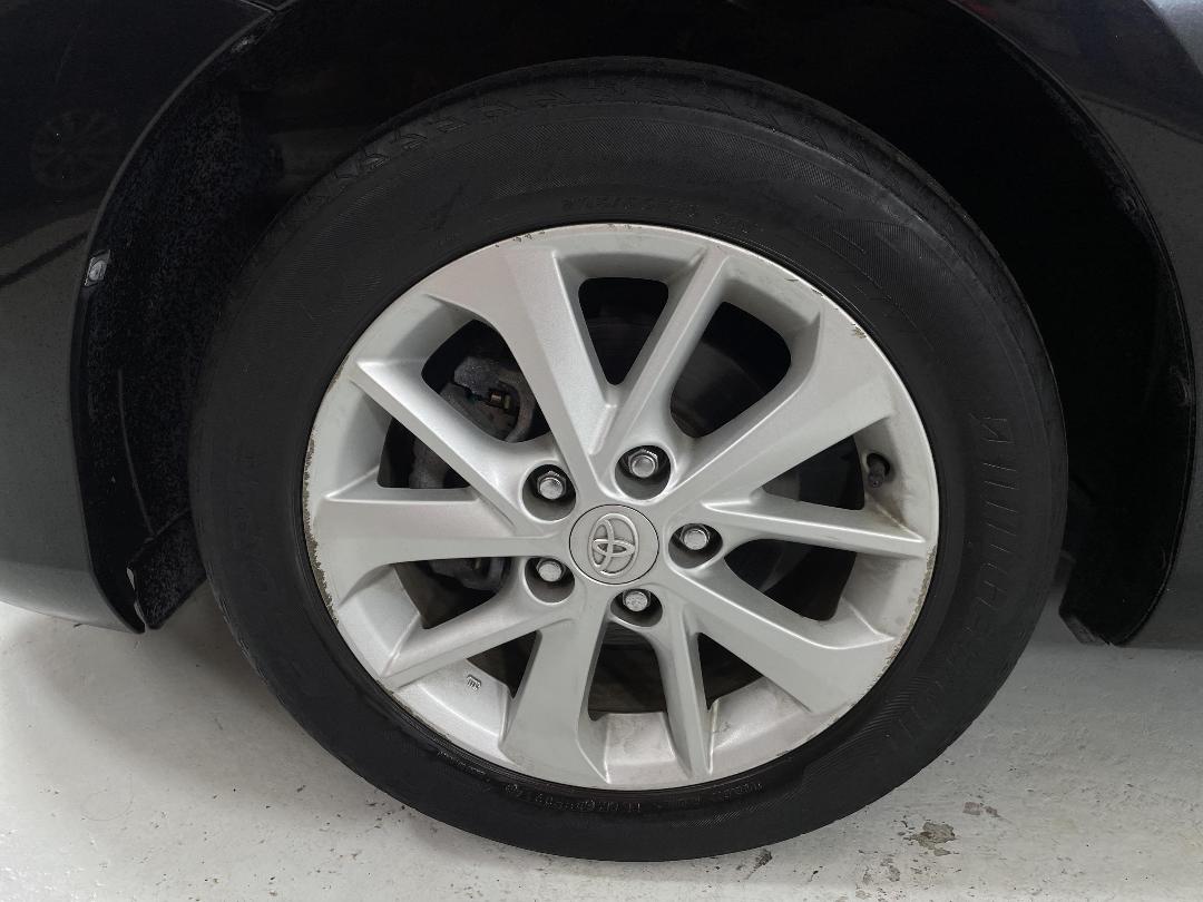 Photo '10' of Toyota Auris