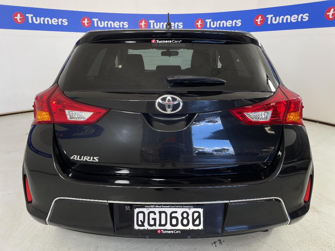 Photo '6' of Toyota Auris