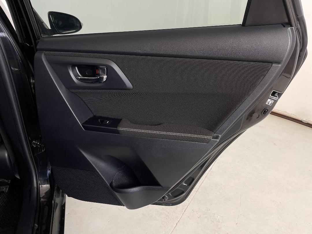 Photo '19' of Toyota Auris