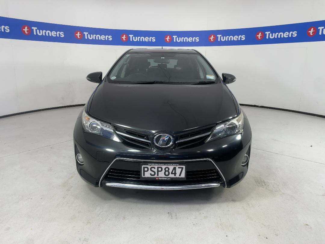 Photo '2' of Toyota Auris Photo '2' of Toyota Auris