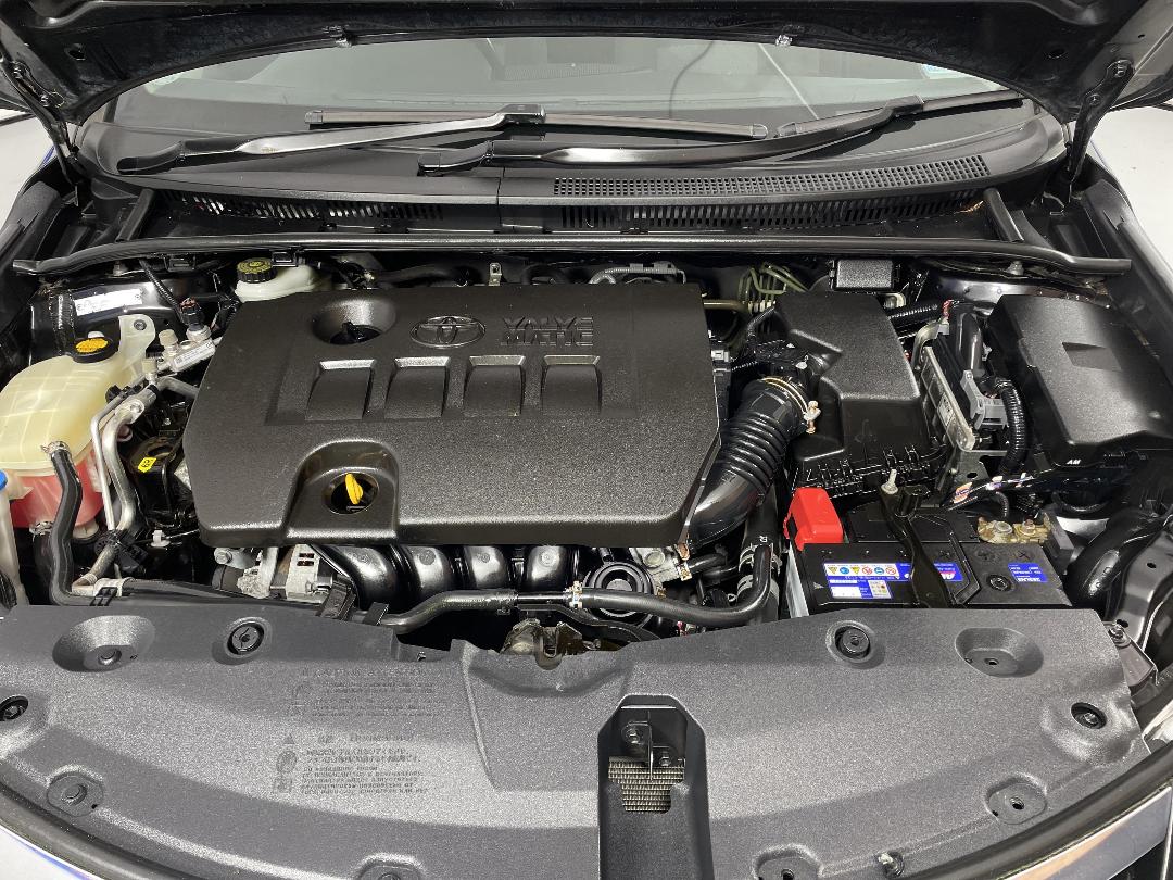 Photo '13' of Toyota Avensis