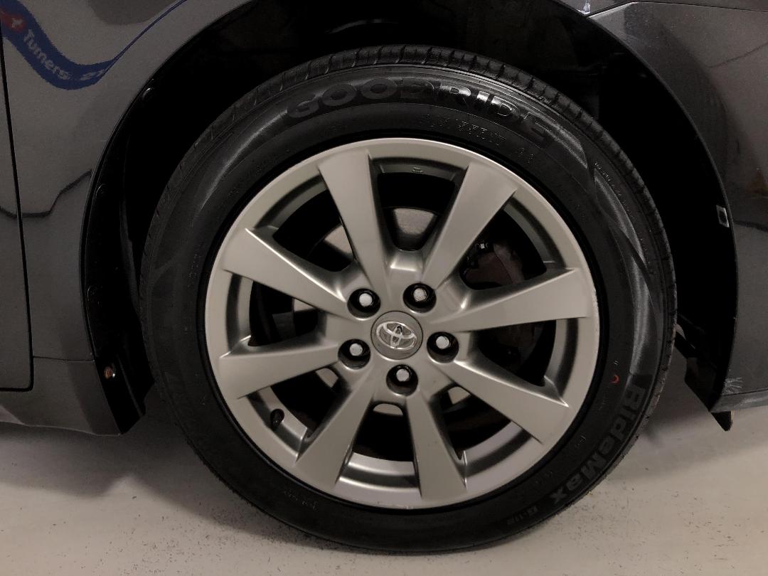 Photo '9' of Toyota Avensis