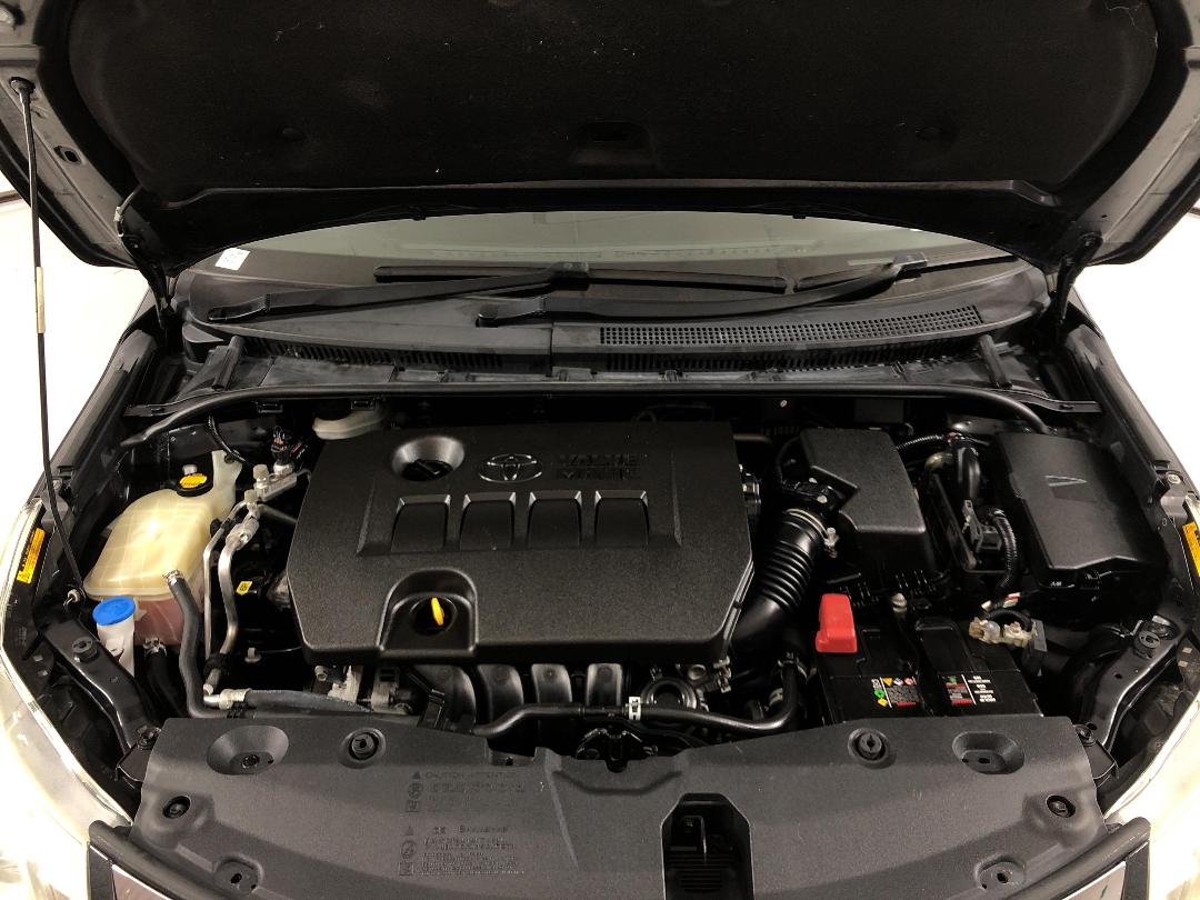 Photo '13' of Toyota Avensis