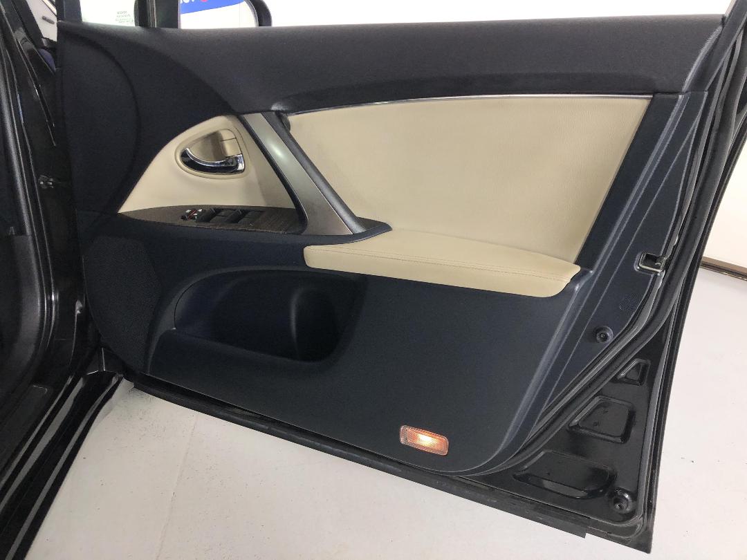 Photo '15' of Toyota Avensis