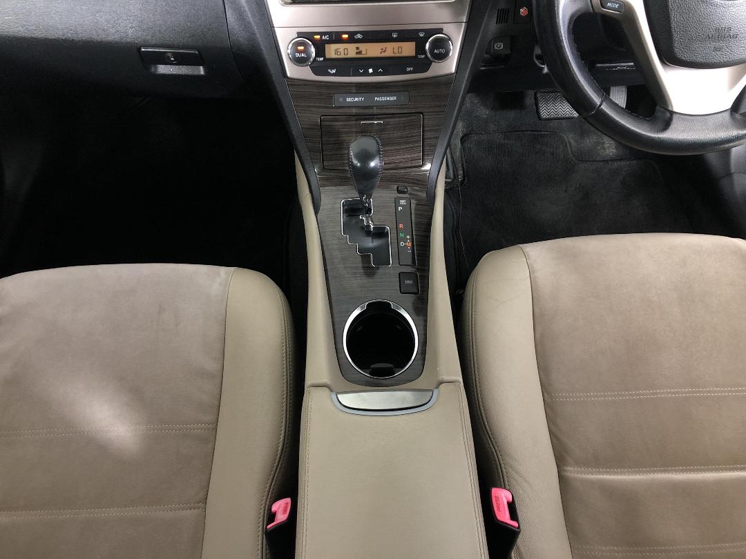 Photo '18' of Toyota Avensis