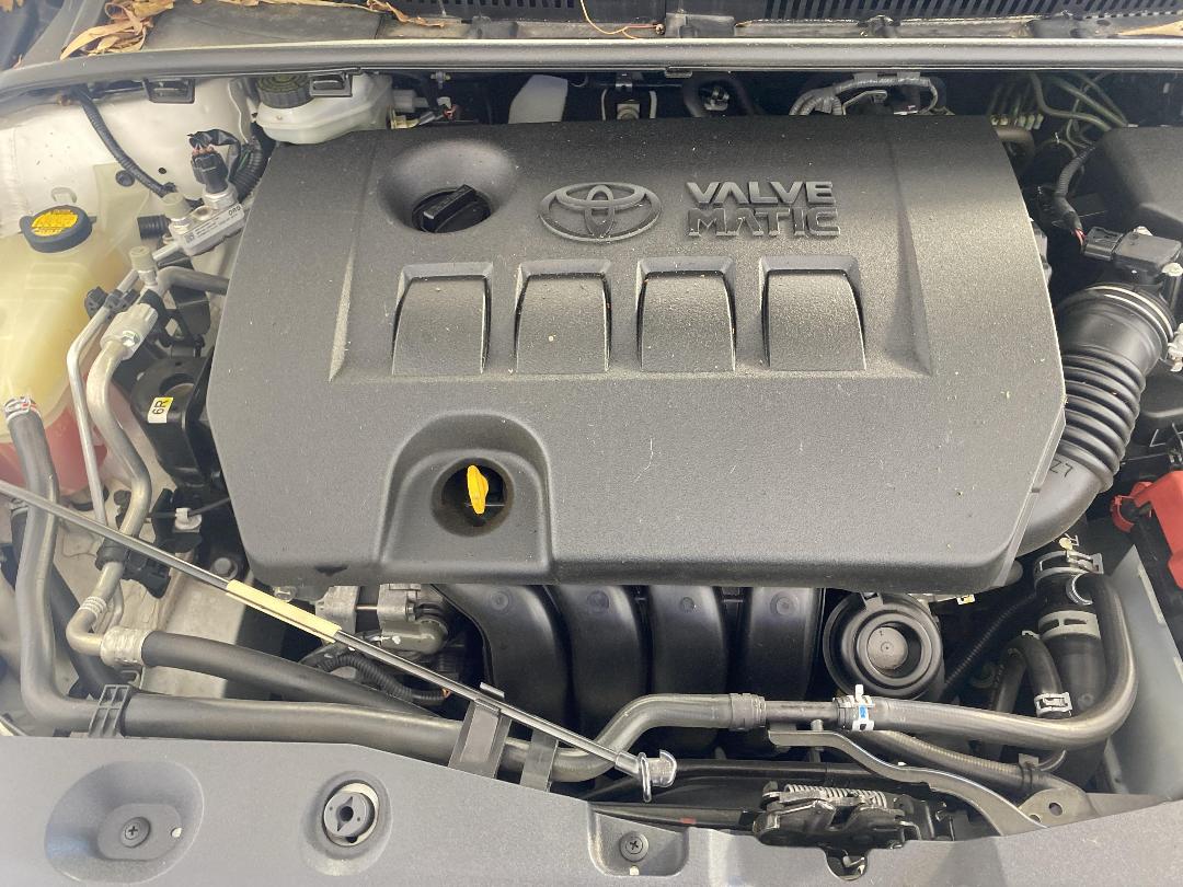 Photo '13' of Toyota Avensis