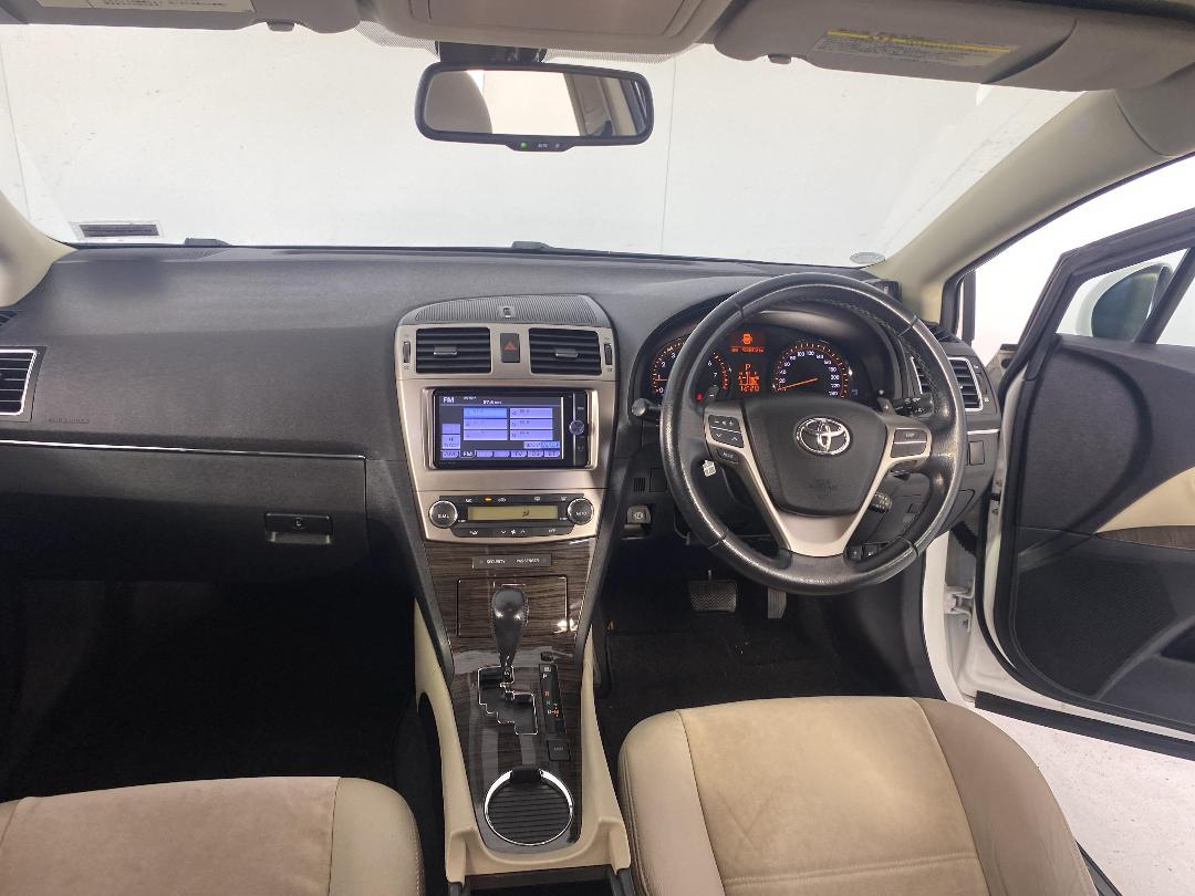 Photo '17' of Toyota Avensis