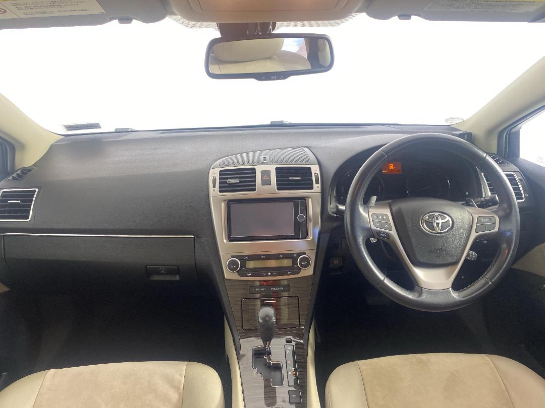 Photo '17' of Toyota Avensis