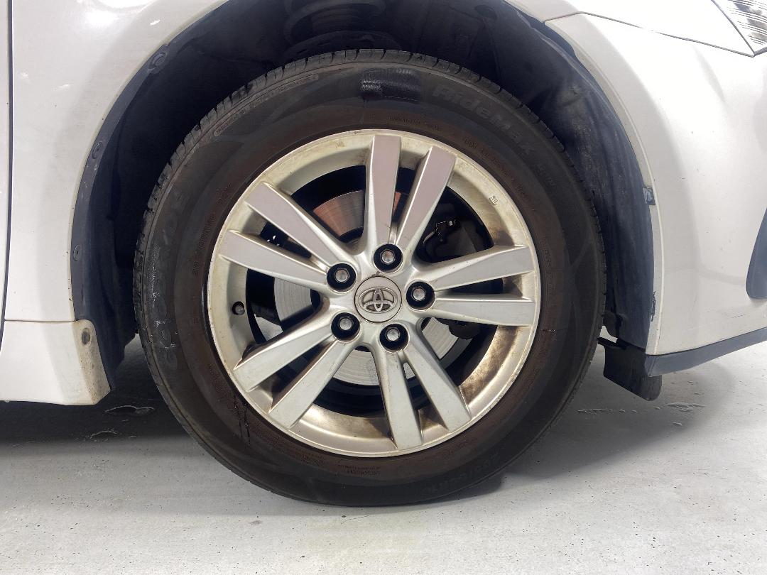 Photo '9' of Toyota Avensis