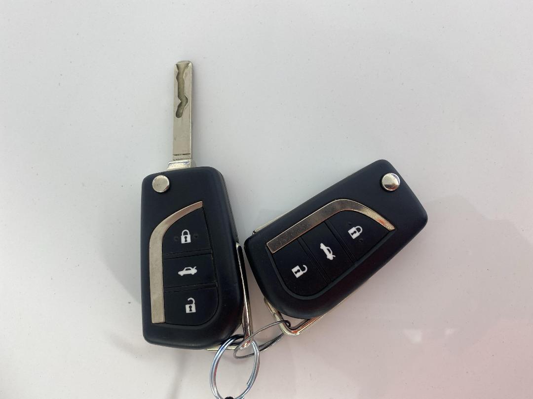 Photo '22' of Toyota Avensis