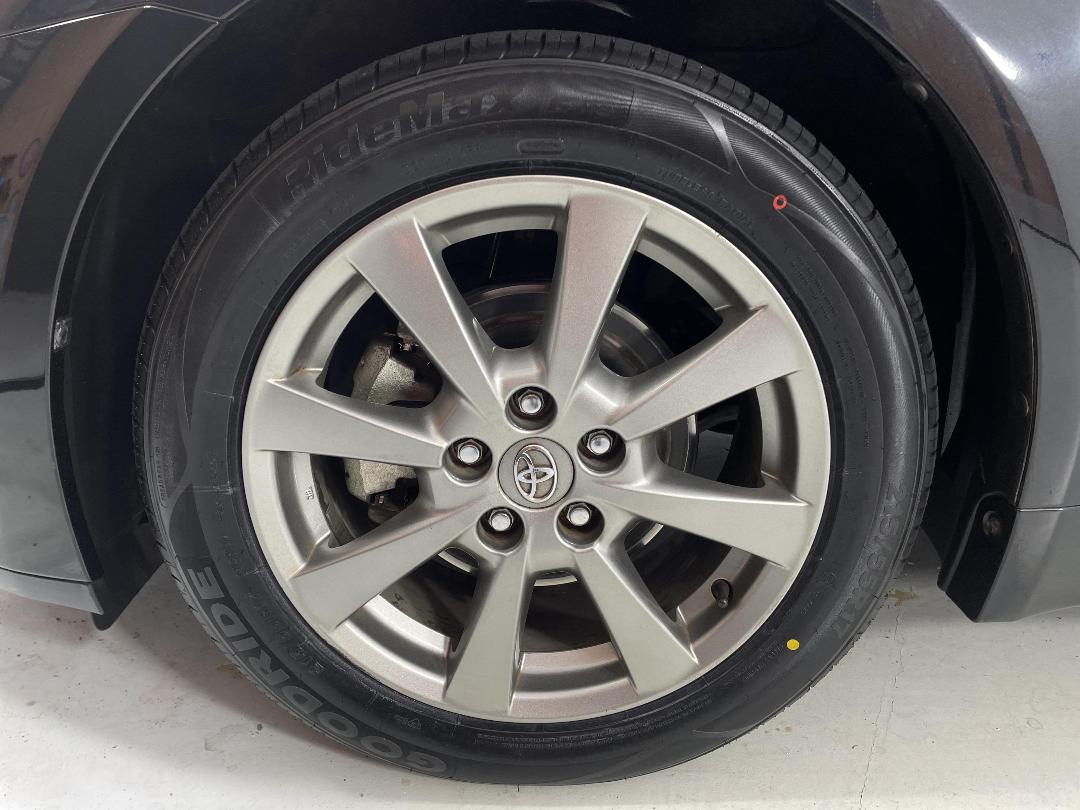 Photo '10' of Toyota Avensis