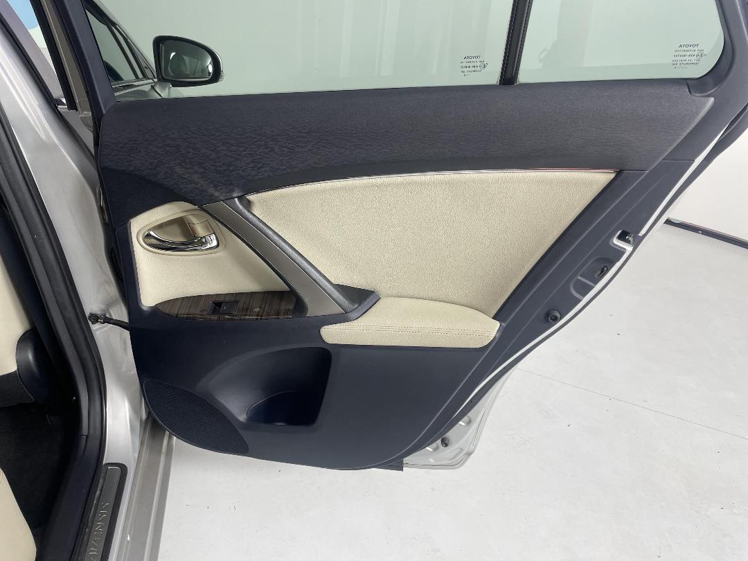 Photo '19' of Toyota Avensis Photo '19' of Toyota Avensis