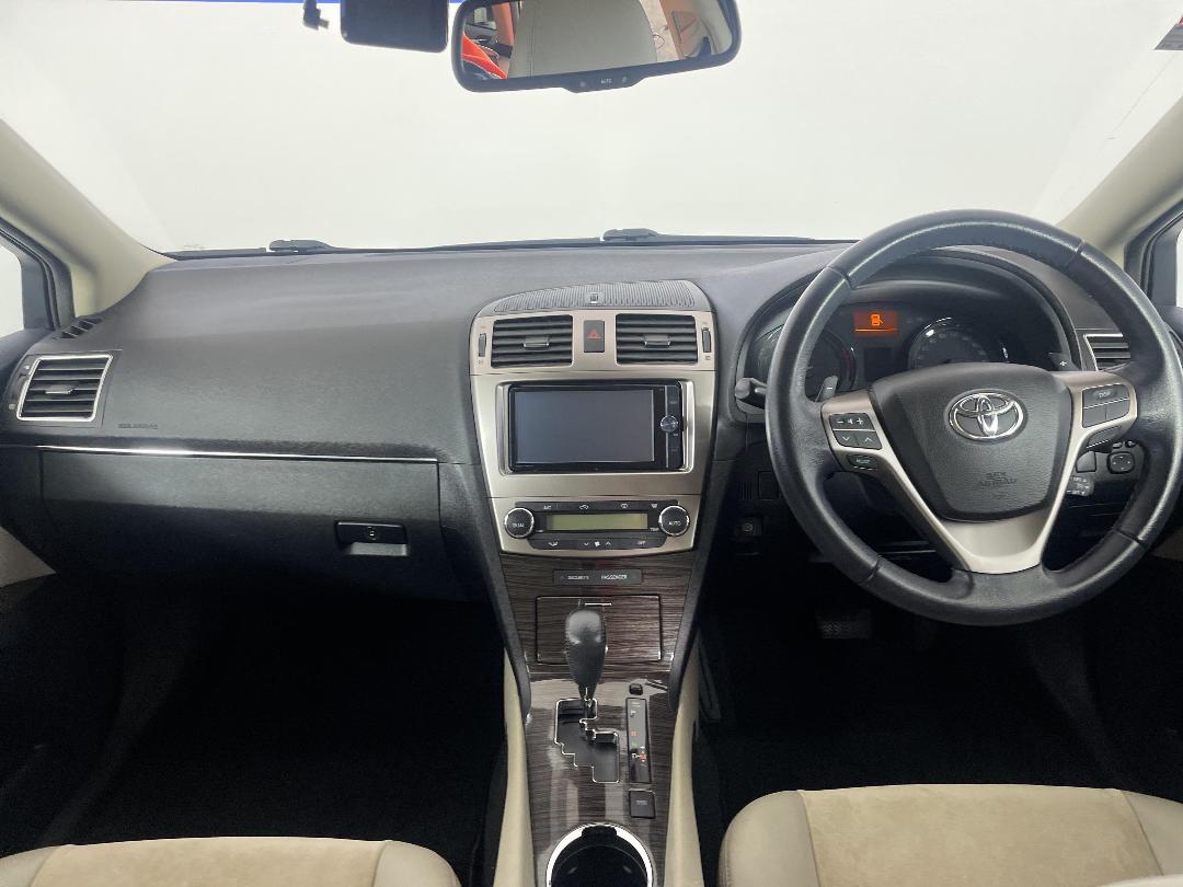 Photo '17' of Toyota Avensis Photo '17' of Toyota Avensis