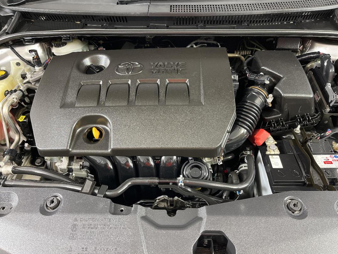 Photo '13' of Toyota Avensis