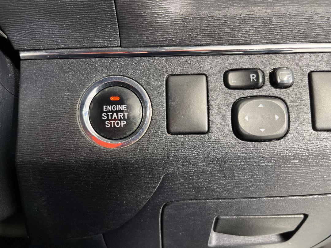 Photo '27' of Toyota Avensis