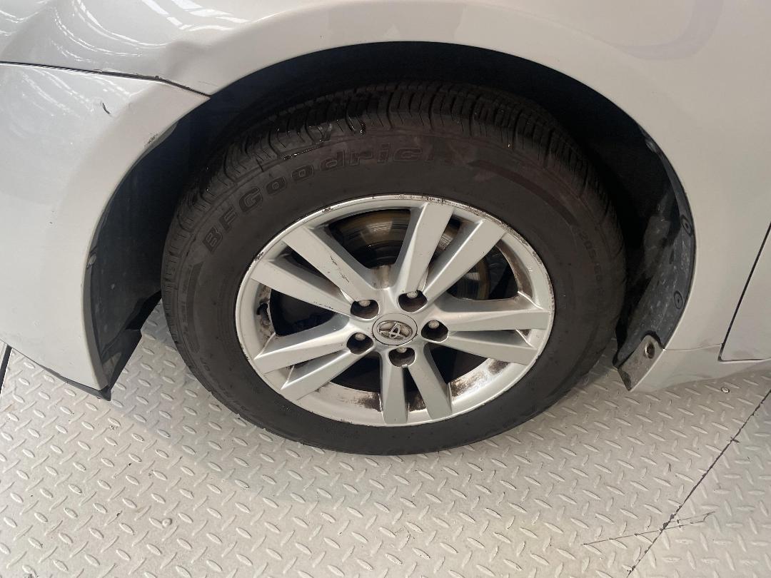 Photo '10' of Toyota Avensis