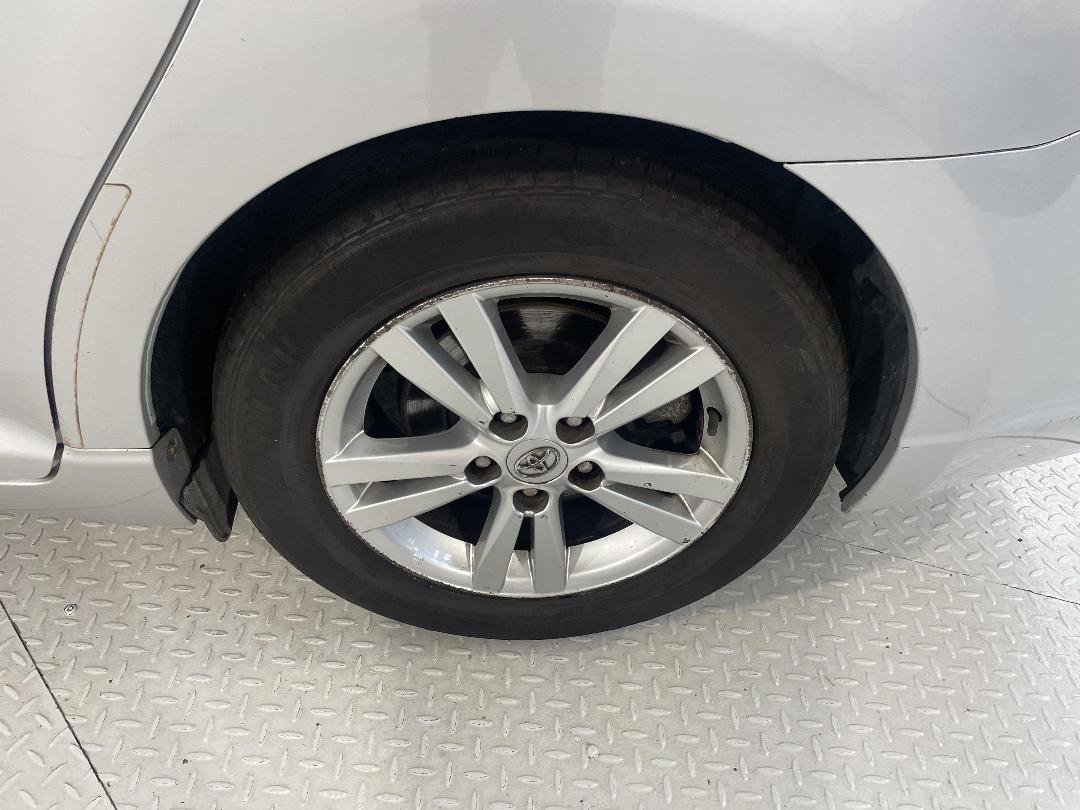 Photo '11' of Toyota Avensis