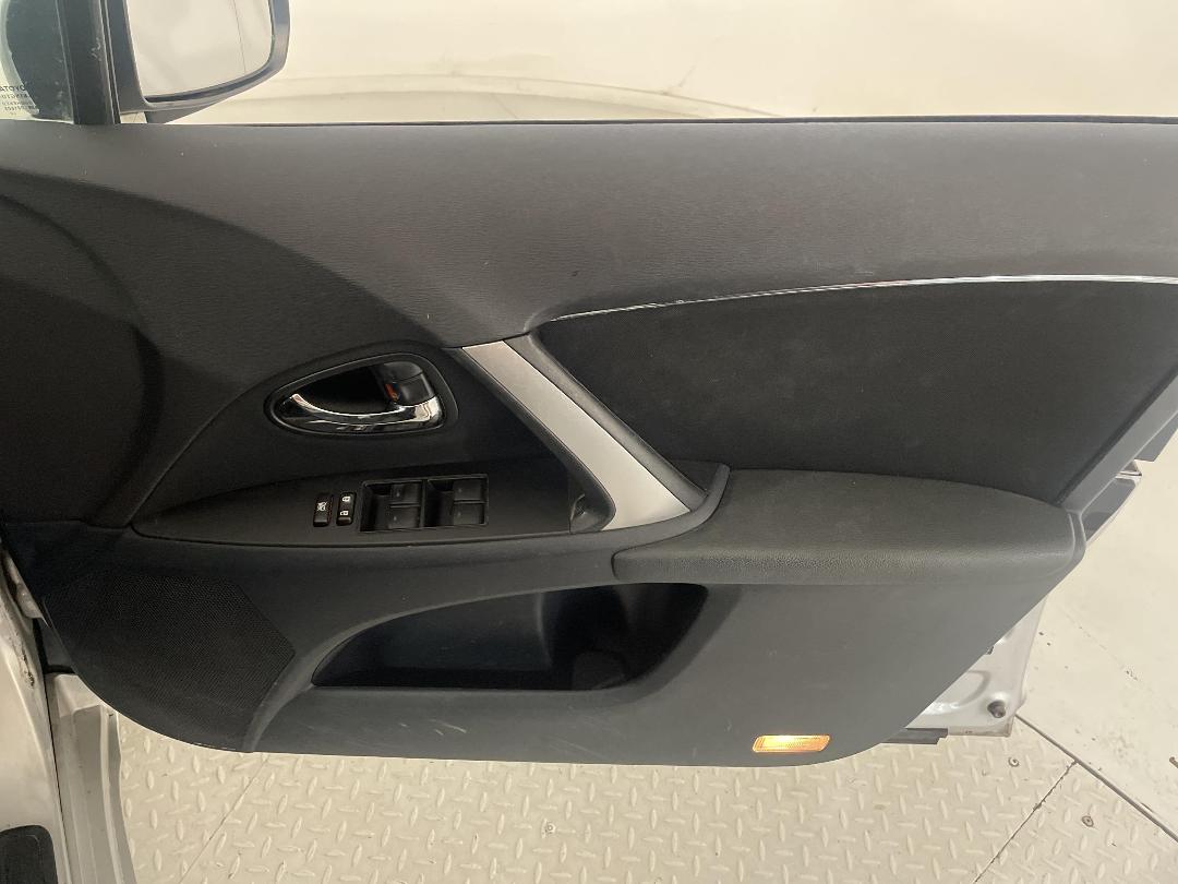 Photo '15' of Toyota Avensis